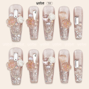 From minimal to glam: best seasonal press-on nails to try