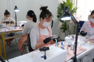 Handmade fake nails vs press-ons: what’s the real difference? (nailbox & diy guide)