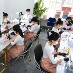 Handmade fake nails vs press-ons: what’s the real difference? (nailbox & diy guide)