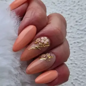 Top 10 stunning spring nail colors to try in 2025 for a fresh new look