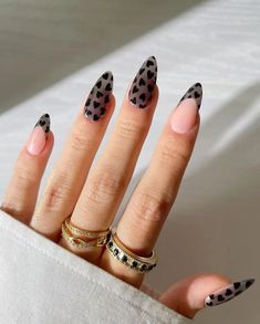 Top 10 press-on nail styles loved by vietnamese millennials and gen z