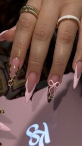 Top 10 press-on nail styles loved by vietnamese millennials and gen z