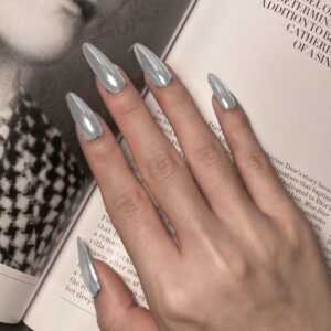Top 10 press-on nail styles loved by vietnamese millennials and gen z
