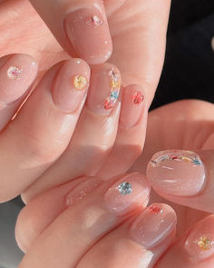 Top 10 press-on nail styles loved by vietnamese millennials and gen z