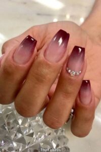 Top 10 press-on nail styles loved by vietnamese millennials and gen z