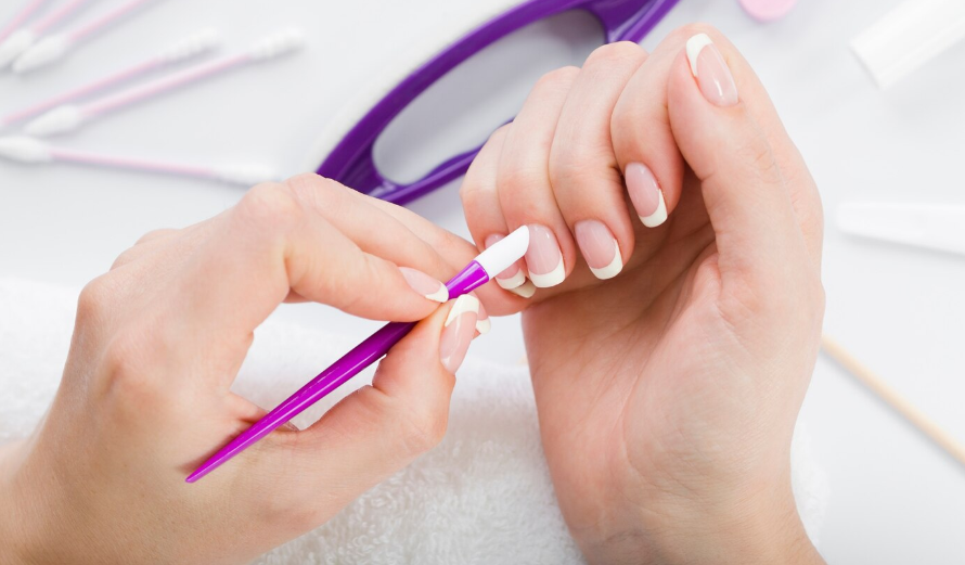 How to remove press-on nails safely (no damage)