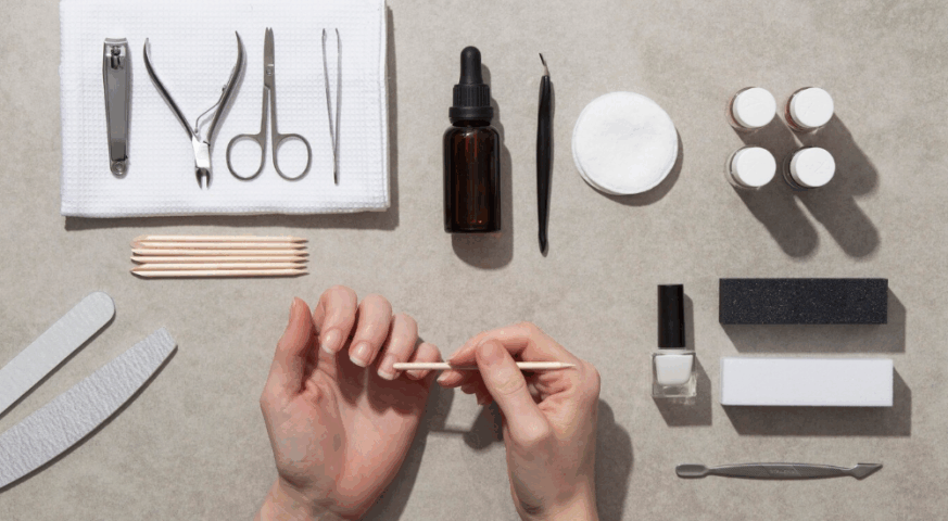 How to remove press-on nails safely (no damage)