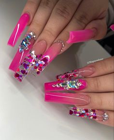 Stunning pink nails 2025 trends you’ll fall in love with