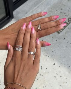 Stunning pink nails 2025 trends you’ll fall in love with