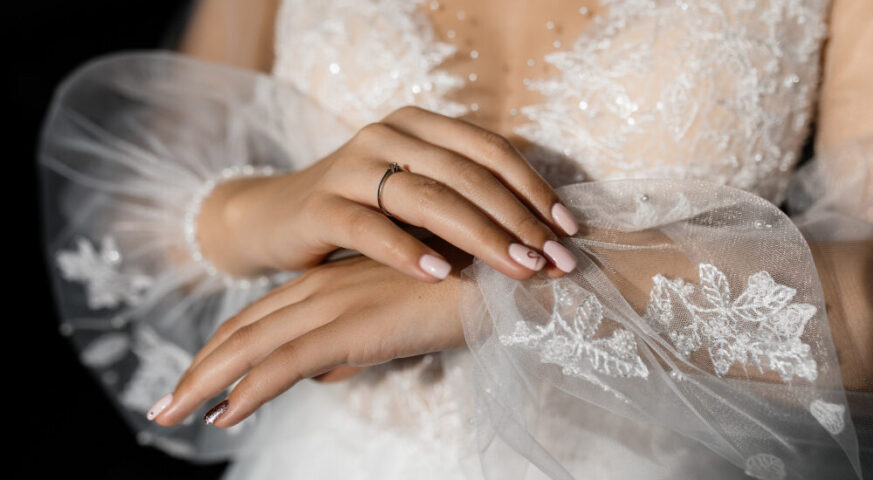 Best press-on nail ideas for special occasions (weddings, prom, parties)